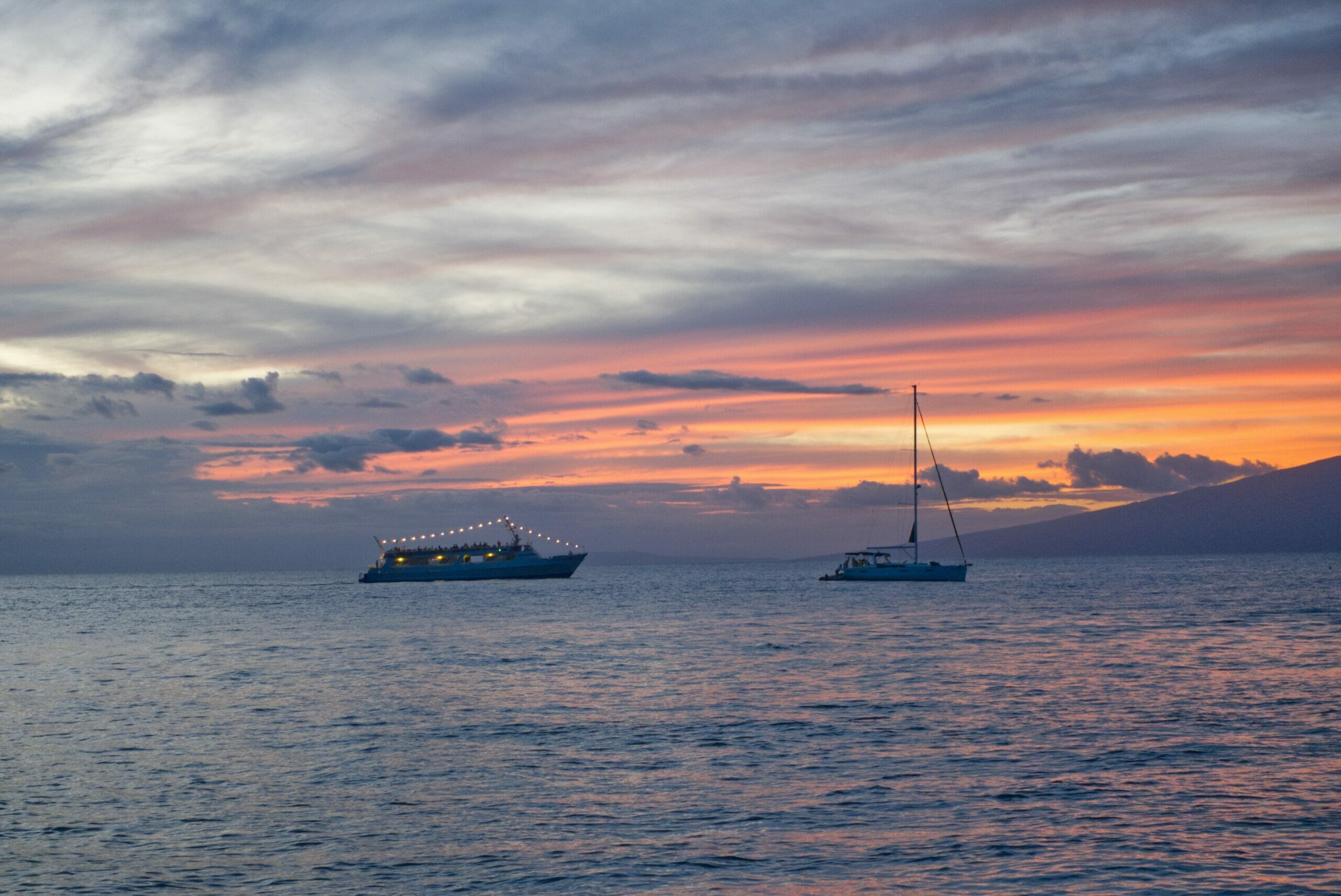 maui sunset cruise activities