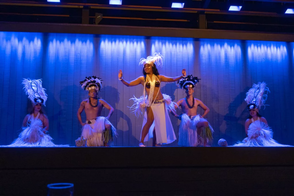 Maui Luau Hula Dancers